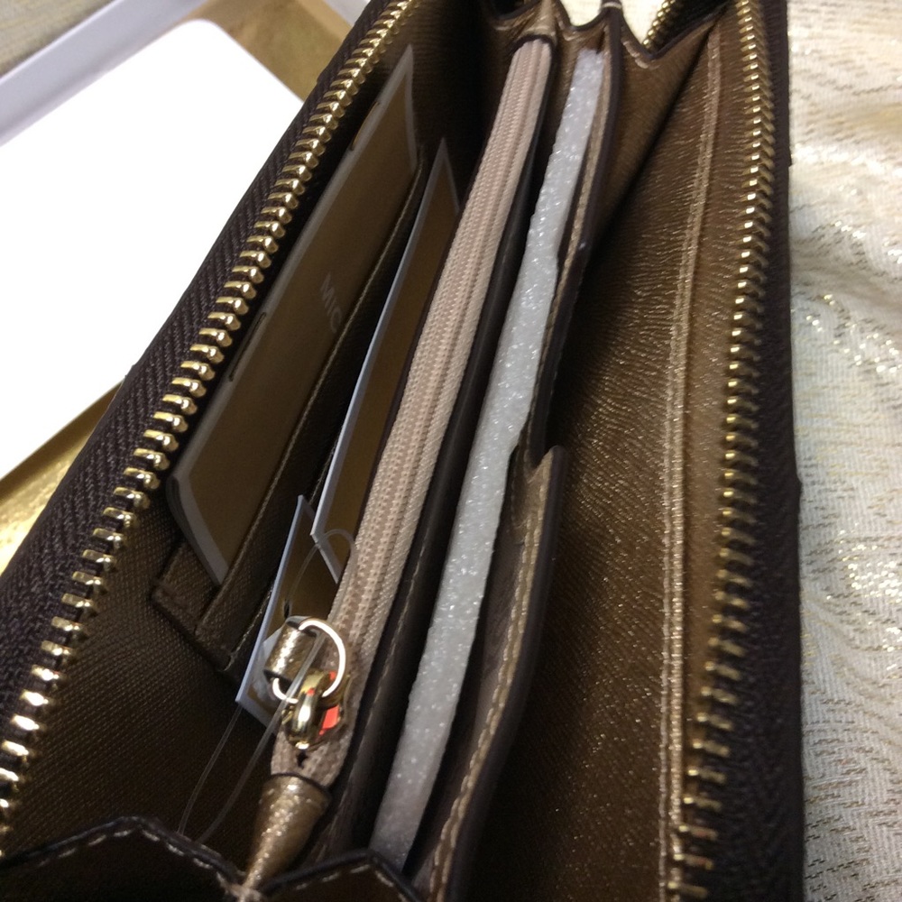 Michael Kors LG Coin Multi Function Phone Case - Picture 4 of 5
